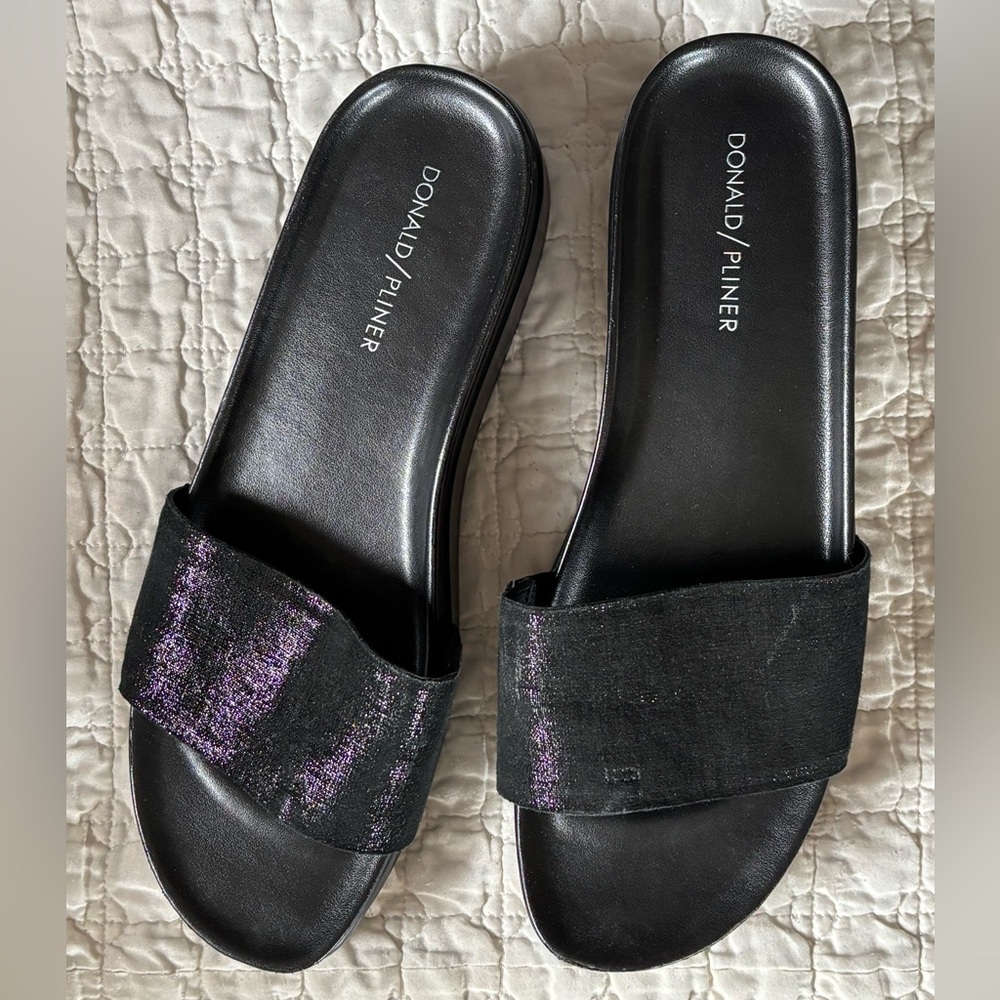 Like NEW Donald Pliner slides